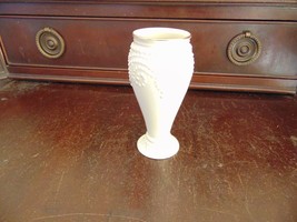 Vintage Lenox Raised Relief Beaded Hobnail Bud Vase w/ 24K Gold Trim 5" Tall - $2.99