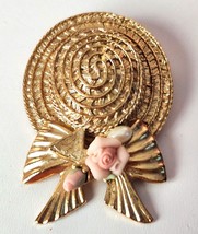 1928 Hat Brooch Pin Pink Porcelain Rose and Faux Pearl Gold Tone Setting - £19.94 GBP