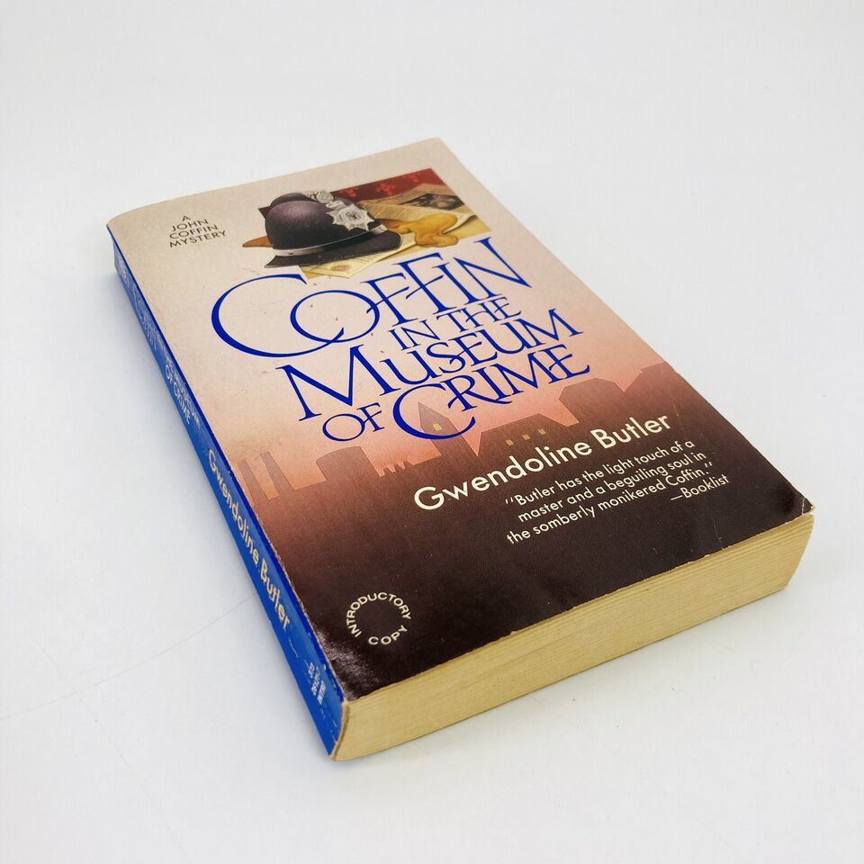 Coffin In The Museum Of Crime (WORLDWIDE MYSTERY) by Gwendoline Butler - $3.97