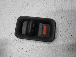 2004 GMC Yukon Right RH Passenger side Manual Door Lock Switch - $24.99