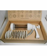 The Pampered Chef Cookie Press #1525 with 16 Discs - White - $172.01 MXN