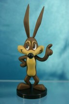 Warner Bros Organic Looney Tunes Lab Mini Figure Wile E.Coyote - £39.50 GBP