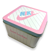 Vintage 1987 Nike Sweet Dreams Baby Shoes Tin Box Foot Locker | Blue &amp; Pink - £22.01 GBP