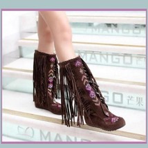 Tall Colorful Indian Stitched Nubuck Leather Moccasins with Fringed Tass... - £87.11 GBP