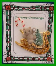 Christmas PIN #0094 VTG Santa&#39;s Sleigh Pin w/Bear-Candy Cane-Tree-Goldtone~AVON~ - £14.99 GBP