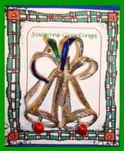 Christmas Pin #0016 Vtg Gerry Two Bell Enamel W/Bow Silvertone Holiday Brooch - £11.61 GBP