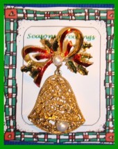 Christmas PIN #0038 Bell Goldtone Enamel Red Bow &amp; Enamel Holly w/Pearl Accents - £15.88 GBP