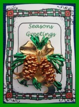 Christmas PIN #0340 VTG Pine Cone &amp; Pine Bough Goldtone with Enamel Green Pine - £15.83 GBP