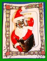 Christmas PIN #0293 VTG Santa in Chimney Waving Enamel Red-White HOLIDAY Brooch - £11.83 GBP