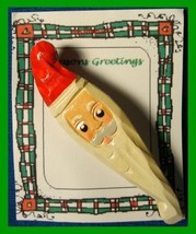 Christmas PIN #0305 Wood Look Santa Vintage looking Brooch VGC - $272.35 MXN