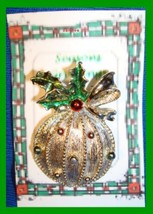 Christmas PIN #0336 Signed Gerrys VTG Christmas Ball Ornament Red-Green Goldtone - £15.83 GBP