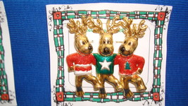 Christmas PIN #0378 Signed AJC Vintage 3 Reindeer Dancing Colors-Goldtone Pin - £15.53 GBP