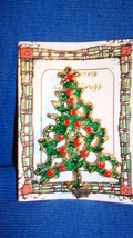 Christmas PIN #0439 Vtg Goldtone Green &amp; Red Enamel Christmas Tree Pin wStar Top - £17.17 GBP