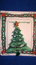 Christmas PIN #0435 Vintage Green Christmas Tree Goldtone Star w/Red Rhinestone - £15.49 GBP