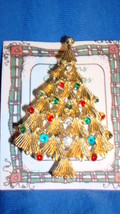 Christmas PIN #0450 Vtg Christmas Tree Goldtone w/Enamel &amp; Rhinestone Ornaments - £11.64 GBP