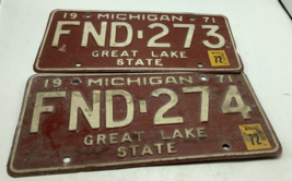 Pair of 1971 Michigan License Plates FND-273 FND-274 CONSECUTIVE - $16.69