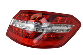 12-15 Mercedes W204 C300 C350 C250 C63-AMG Taillight Lamp Driver Left LH image 8