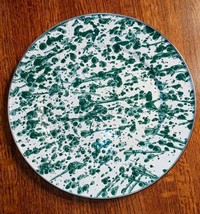 The Golden Rabbit Enamelware Metal Trim Dinner 10.5” Plate Green Swirl Splatter - £15.78 GBP