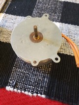 RARE Synchron Mini Motor / 600 rpm / 5W / 60 cy / 110v # Z239LG - 5 -6 - $867.27 MXN