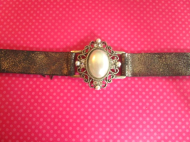 Pearl Victorian distressed leather snap bracelet - $9.89