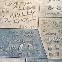 Grauman’s Chinese Theatre Shirley Temple  Postcard Footprints of the Stars - £8.00 GBP