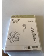 Stampin Up NATURE&#39;S PERFECTION 139100 Butterfly flowers - $143.42 MXN