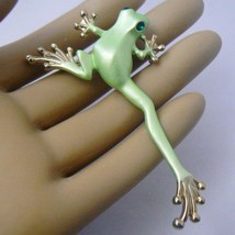 Green Tree Frog Enamel Pin Brooch - $9.95