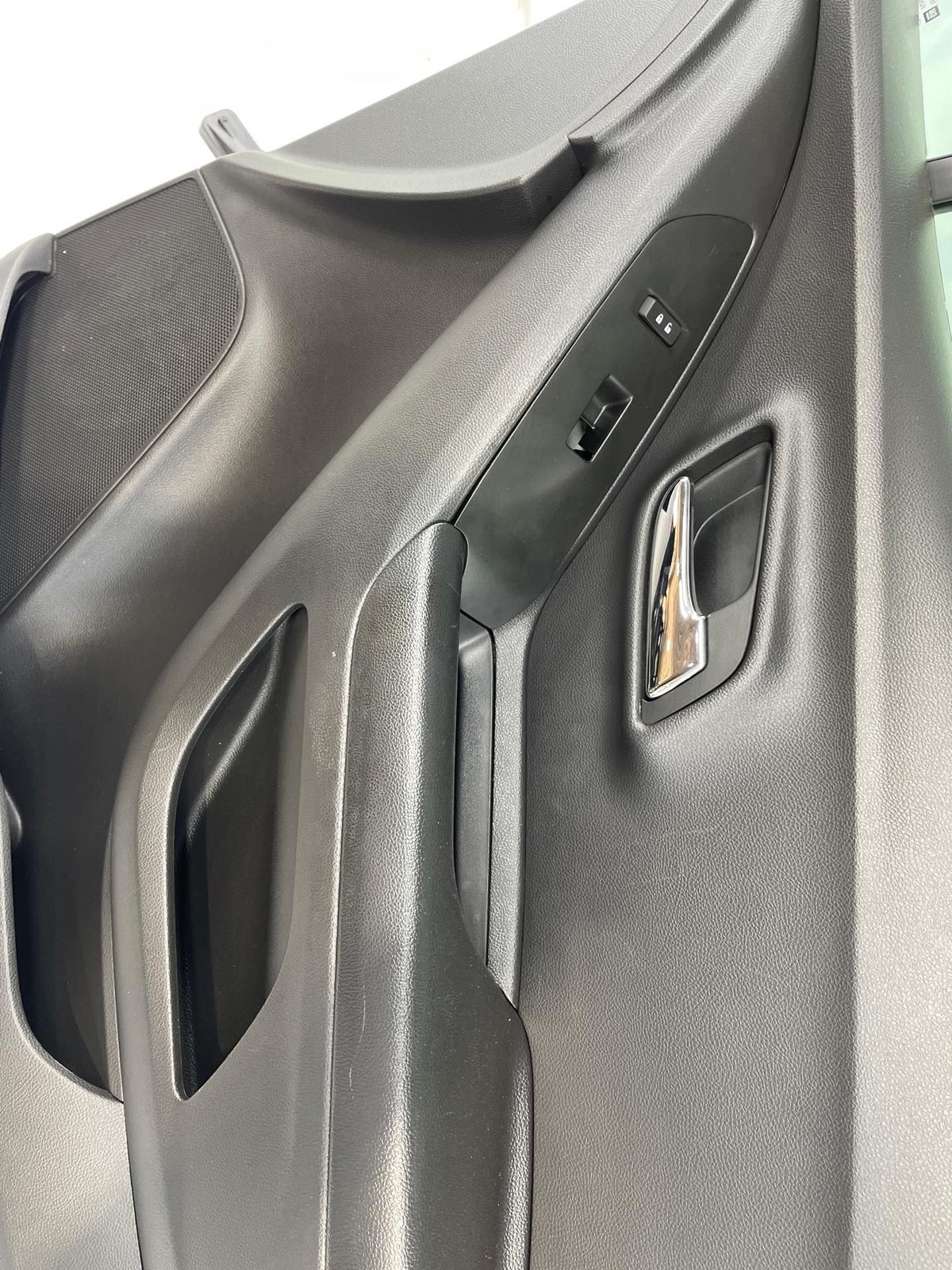 2013-2022 Chevy Trax LS RH Passenger Front Door Assembly W/ Glass & Panel White Item image 14
