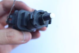 2006 VOLVO V50 BRAKE PEDAL LIGHT SENSOR SWITCH K4233 image 8
