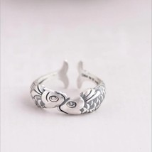 925 Sterling Silver Jewelry Thai Silver Fashion Goldfish Pisces Fish Kiss Ring - £8.01 GBP