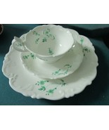 Trio porcelain unmarked, green flowers and leaves, white background [84] - $634.46 MXN