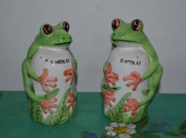 VINTAGE HANDMADE CERAMIC SALT AND PAPER SHAKERS FROGS, SIGNED ST.MARTIN ... - $29.60