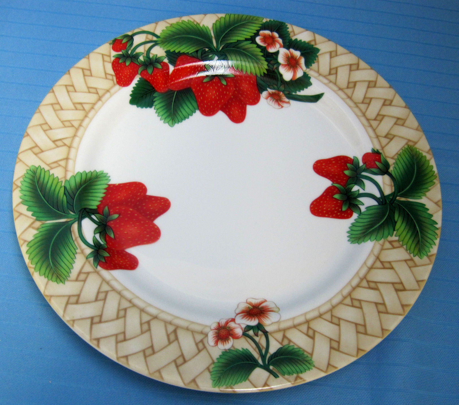 Andrea by Sadek Decorative Collector Plate Bright Strawberries Rare Design - $26.99