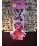 Wilton Valentines Day 3 Cookie Cutter Set X O Lips - £14.69 GBP