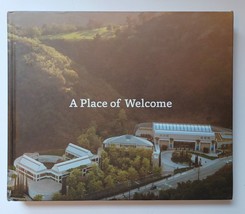 A Place of Welcome, Celebrating the Skirball Cultural Center / Hardcover 2013 - £21.84 GBP