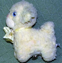 7&quot; Vintage Bantam Musical Woolly Lamb Plush Wind Up Baby Sheep Cream Blue Eyes - £24.67 GBP
