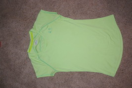 Under Armour Green Semi Fitted V Neck Heatgear Size SM - £8.01 GBP