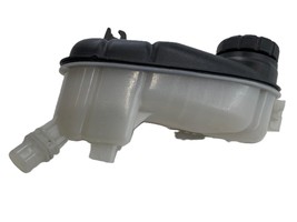 2017-2019 Infinity QX30 2.0L Radiator Coolant Reservoir Recovery Bottle ... - $1,834.63 MXN