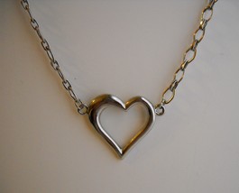 Necklace silver heart  1   thumb200