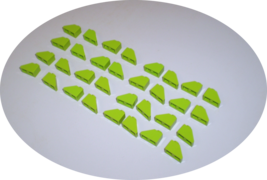 32 Used Lego 1 x 2 Lime Green Slopes 3040  - £7.95 GBP
