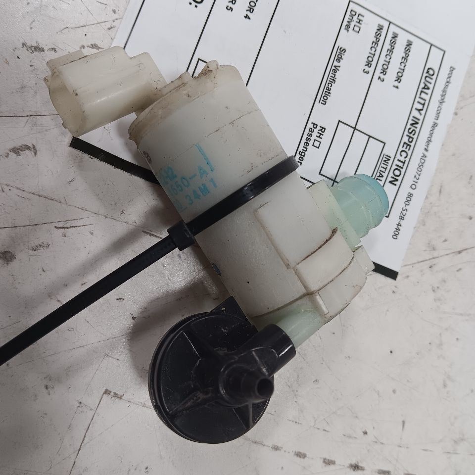 Nissan LEAF Windshield Washer Wash Fluid Reservoir Motor Pump Electric 2... - $44.89
