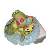 Toadily Yours Frog Figurine by Doug Harris Summer Fun in Pool 25407 - $374.05 MXN