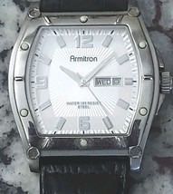 Vintage Armitron Man&#39;s Watch Day/Date Quartz - Running - £55.88 GBP