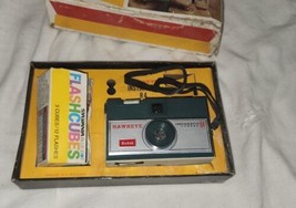 Vintage Kodak Hawkeye Instamatic R4 Camera and Box Set - $18.99