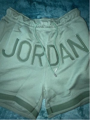 Nike Air Jordan x Nina Chanel Abney Fleece Shorts Green (HF1650-398) Size Large Item image 4