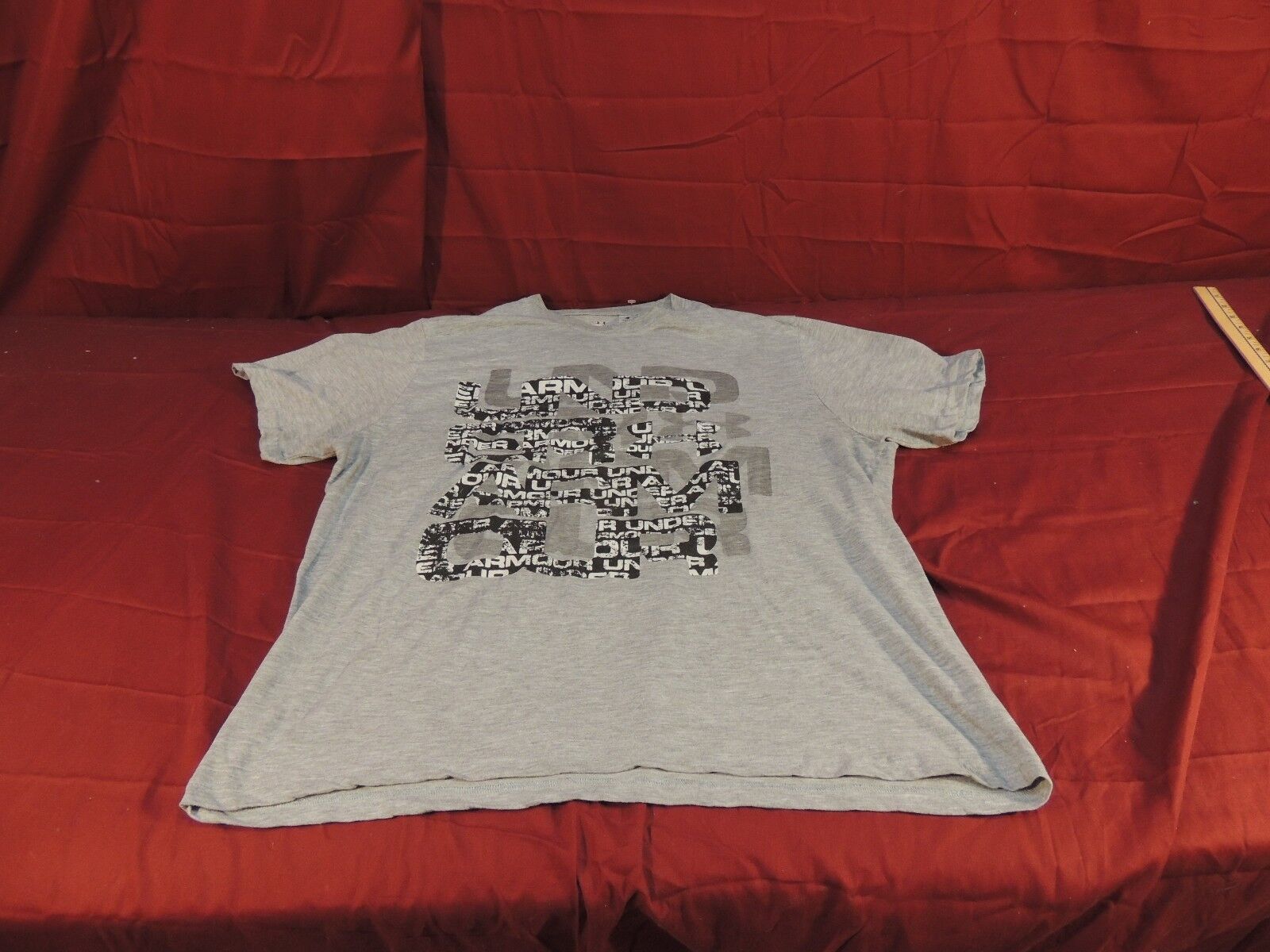Under Armour HeatGear Graphic Tee Men&#39;s Size Large wc 12844 - $12.01