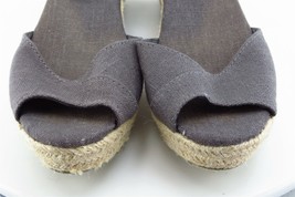Toms Sz 9 M Gray/Brown Ankle Strap Fabric Women Sandals - £15.53 GBP