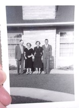 Two Happy Couples At Home In Saginaw MI Snapshot Photo 1954 - £4.78 GBP