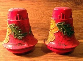 Vintage Red Plastic Salt &amp; Pepper Shakers Made in Mexico - 1970&#39;s - £9.43 GBP