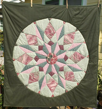 Handmade Quilted Throw Patchwork Quilt 46&quot; tall x 43&quot; - £19.95 GBP